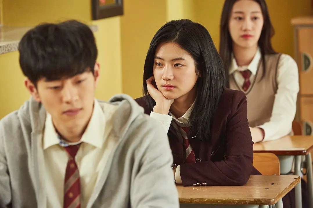 网飞新韩剧，拍出青春残酷的一面：关于校园霸