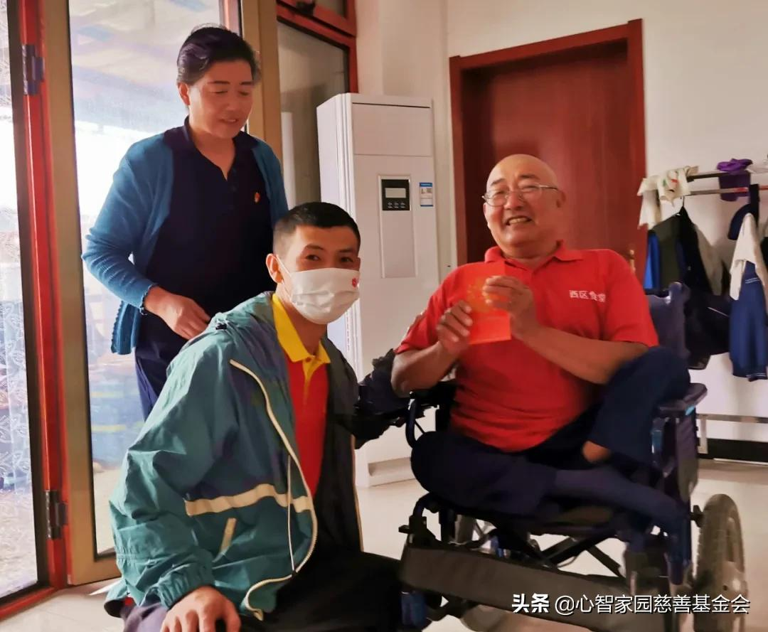 基金会与北京孤寡老人一起过中秋,携手相陪伴,独居不孤单