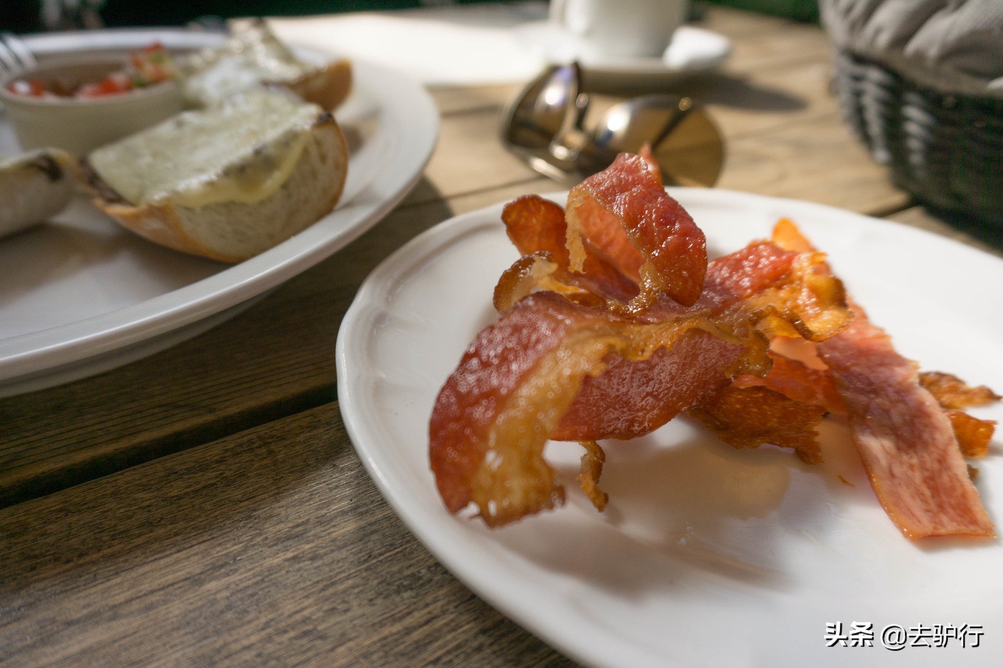 炫耀美國超市，稱讚豬肉便宜，真的我們再吃不起也不羨慕