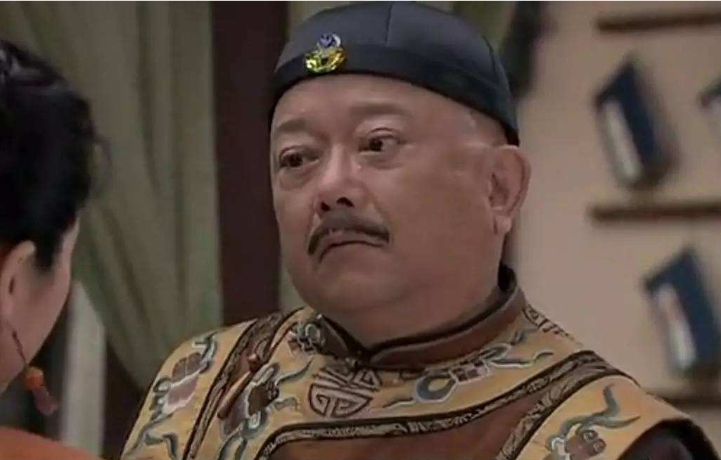 王刚藏了14年的网恋妻子，足足小自己20岁，“冒