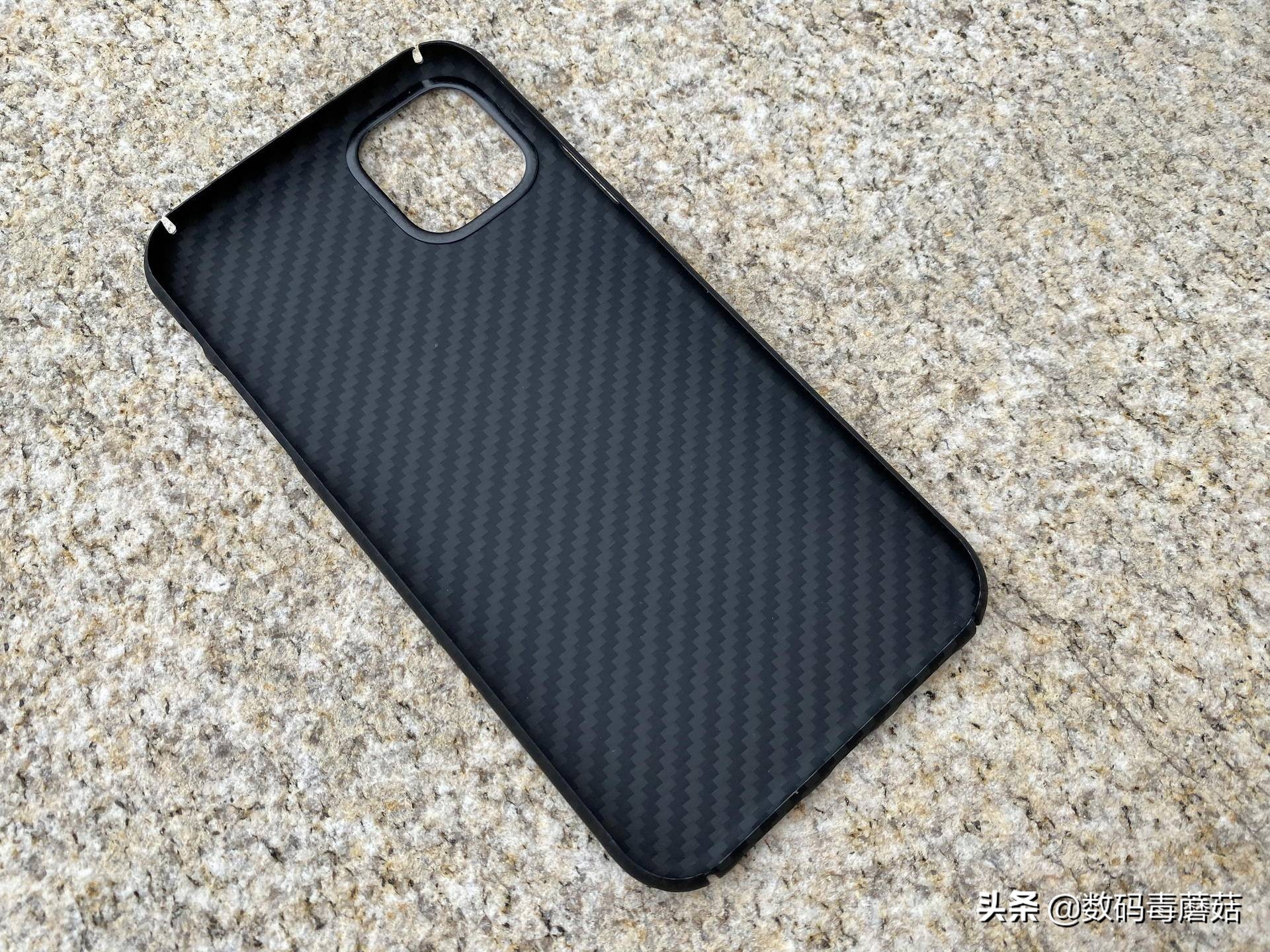 Come from the warning of 16s of evil spirit a group of things with common features: Mobile phone carapace must be bought prevent truly those who fall, 