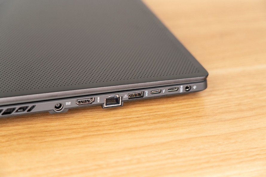 打破创作本与游戏本的隔阂：ROG幻16笔记本评测