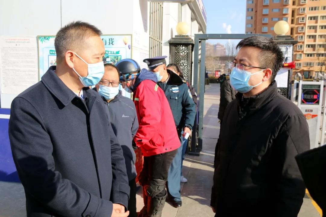 毛玉铎指出,当前疫情防控形势依然复杂严峻,随着春节临近,疫情防控