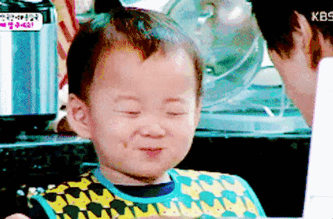 请停止“中国式喂饭”，对娃没好处，“1期3招”让宝宝独立吃饭