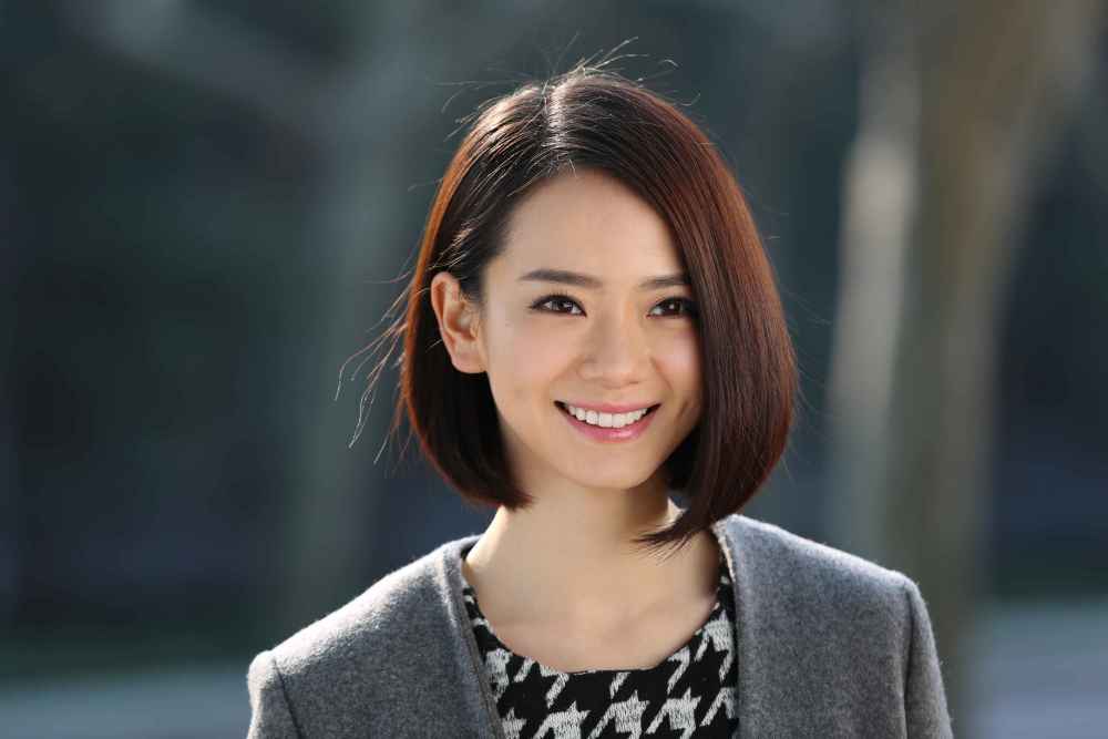 单亲家庭长大，出道14年，爱情事业双丰收｜戚薇