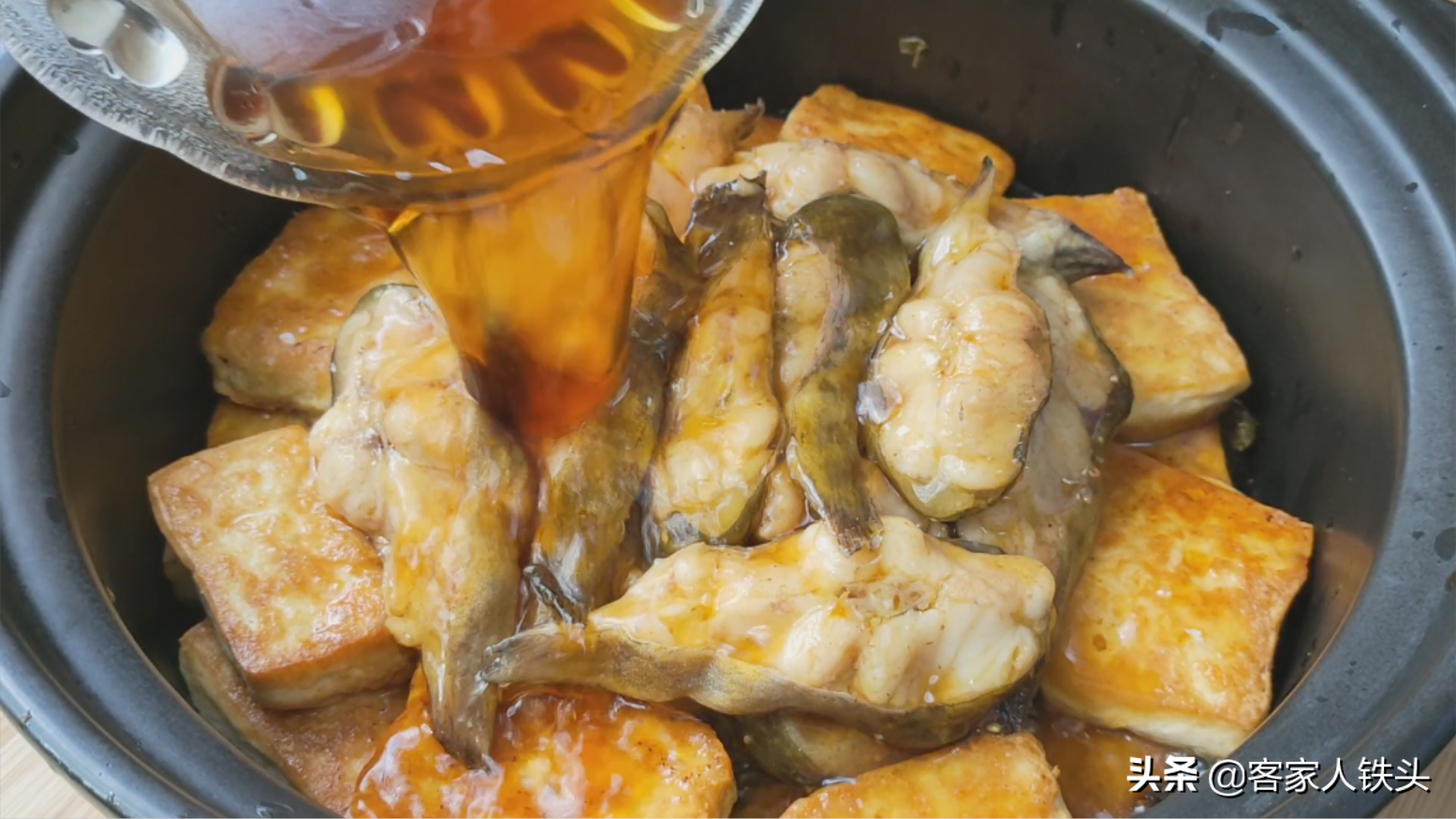 豆腐和鱼肉最好吃的做法，鲜嫩下饭，好吃又便宜，做法配料都简单