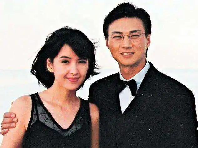 倪震情史，两任港姐为其倾心，“玉女掌门人”