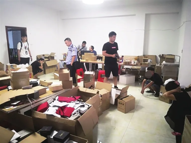 涉案金额高达1.42亿!江苏破获一起假冒大牌化妆品案