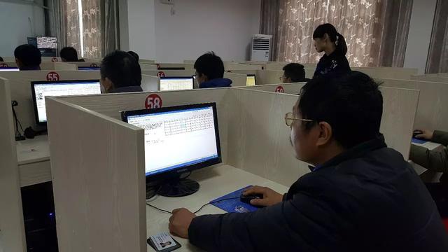 考过了科目4就可以上路开车吗，别着急看仔细