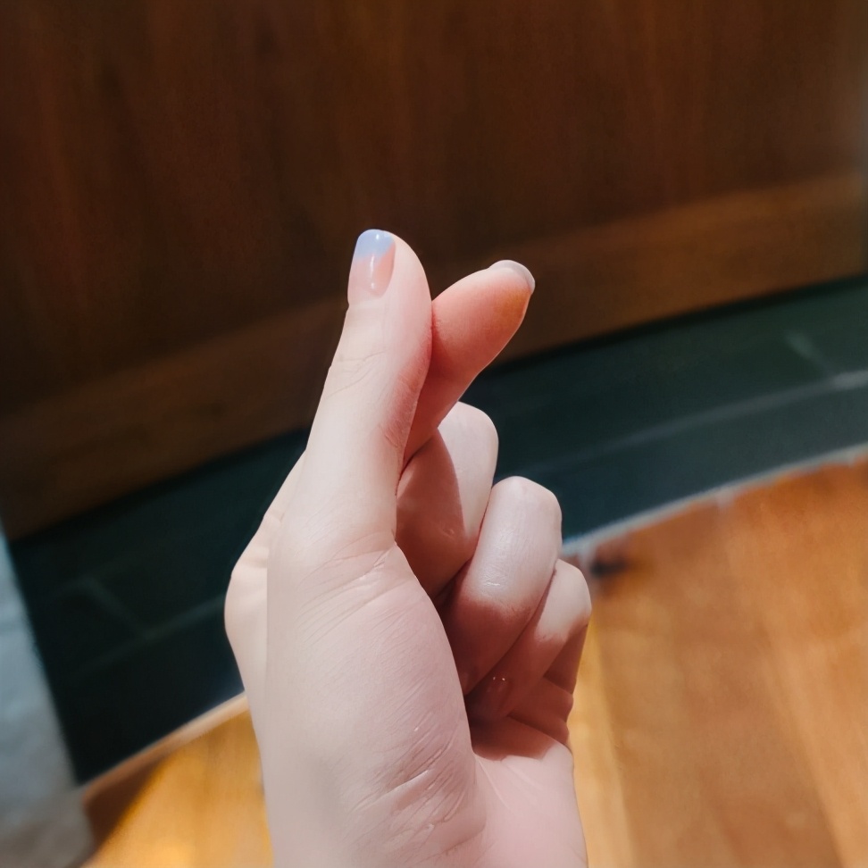 恋爱了？李溪芮和熊梓淇生日比心送祝福，女方被爆是双性恋？