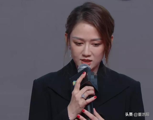 星光红毯众星造型：乔欣透视装抢镜，热巴大秀