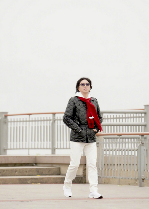 51岁高晓松晒减肥成果！体重71公斤创纪录，身材