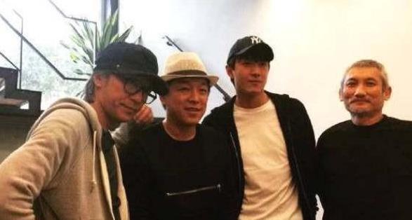他曾被周星驰邀请3次，才答应演3分钟，如今身价20亿从不张扬