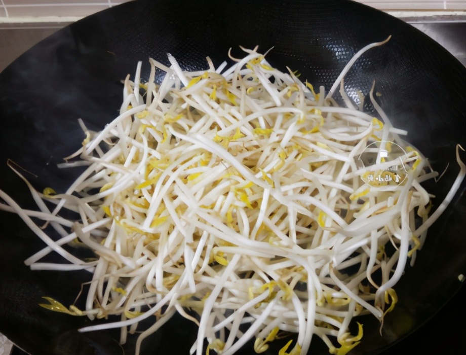 图片[4]-豆芽韭菜炒粉条的做法步骤图 粉条顺滑入味不粘不坨-起舞食谱网