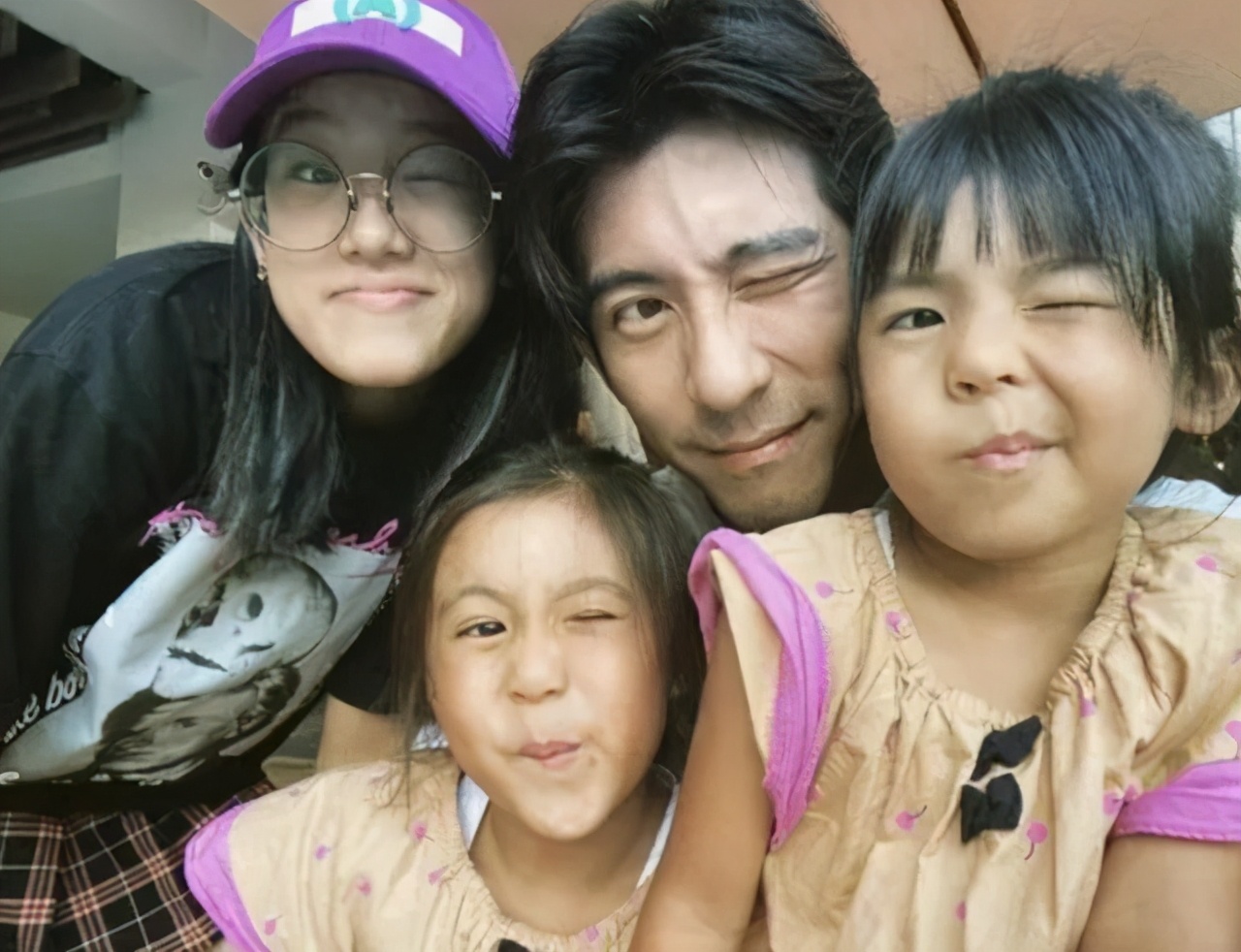 15歲梧桐妹要出道？ 和媽媽賈靜雯組女團，母女倆長得完全不一樣