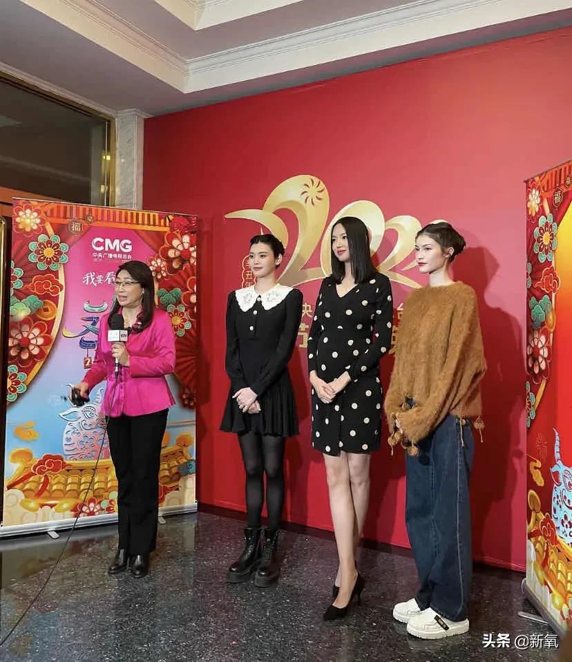 怀6个月身孕上春晚！表演的节目是走秀！这姐也太狠了