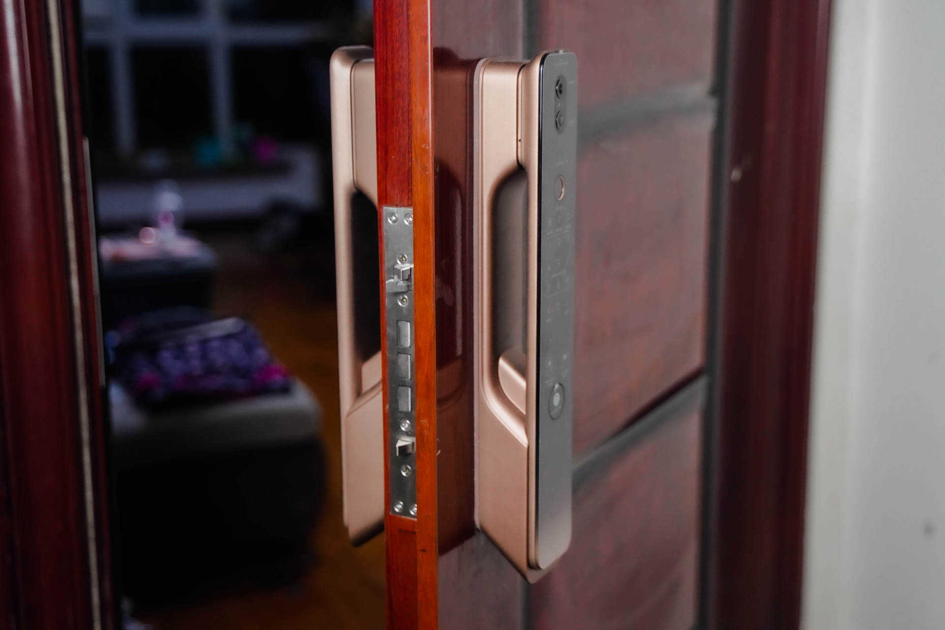 从来不能用指纹开锁的老婆，这次放了个大招