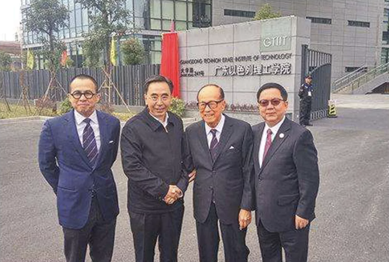 李嘉诚隐秘的财富之地：地产赚的钱，这里花掉