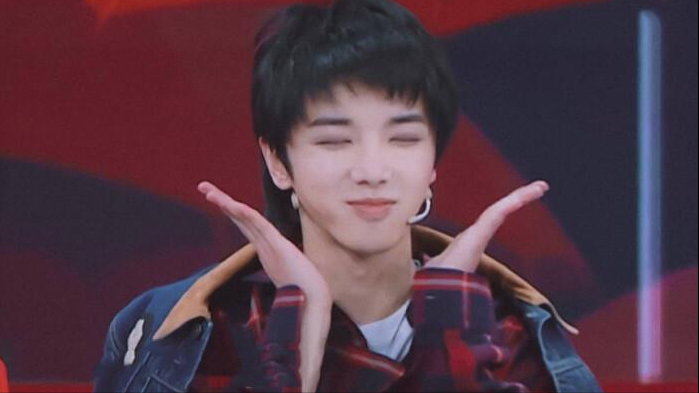 王牌对王牌马上开播，华晨宇陷入舆论漩涡，我