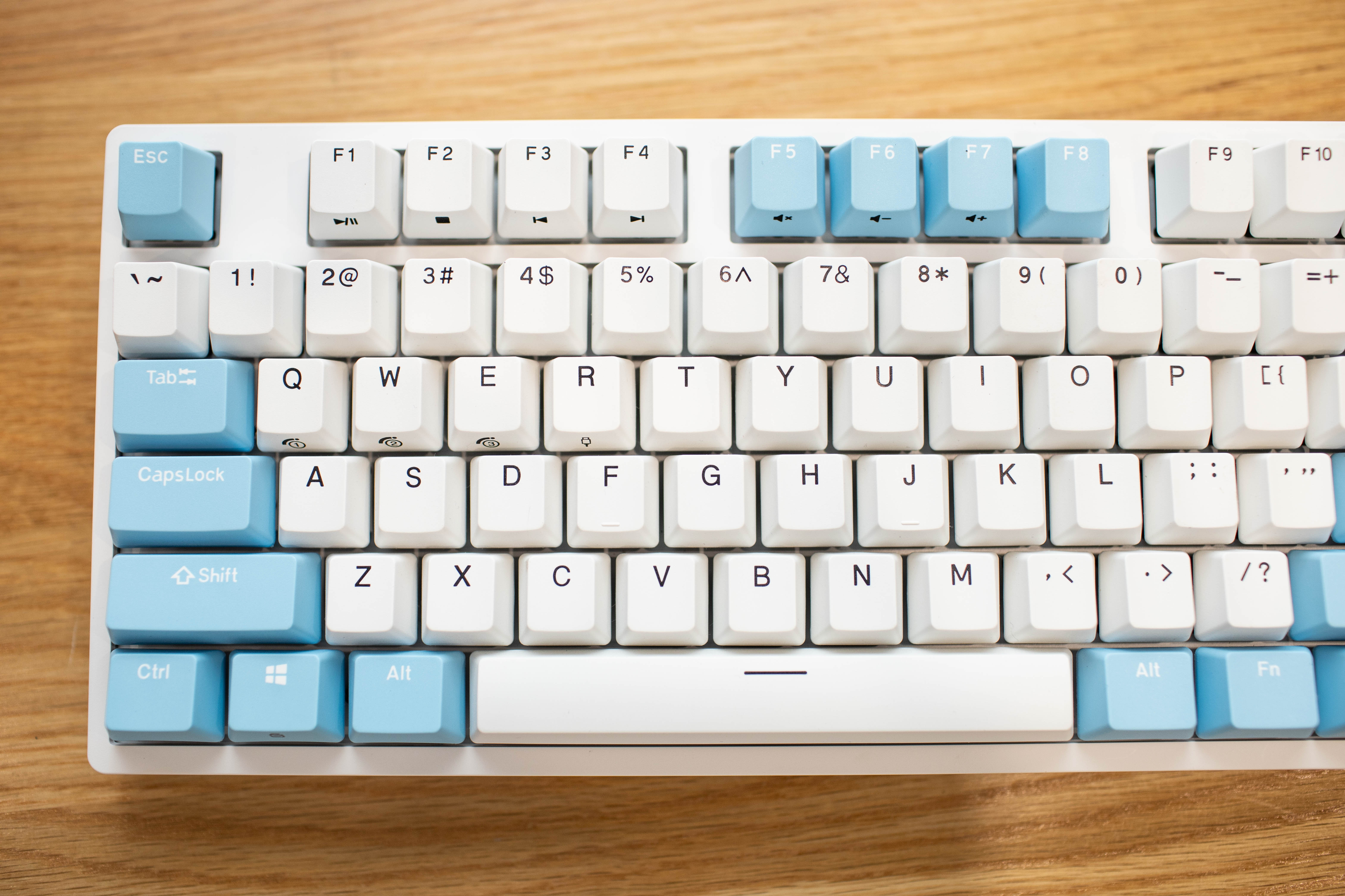 87键无线蓝牙机械键盘,一机多用,杜伽k320w晴空蓝