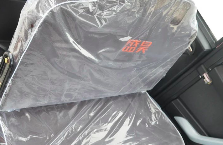 这2款电动三轮车，空间大配置全，冬天出行还带暖风