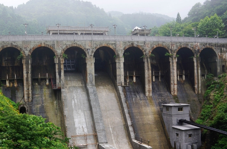 中国再登“热搜榜”，截断全球最长河流，美日