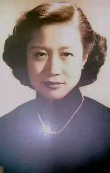 杨振宁原配杜聿明长女，看到照片，才明白因何