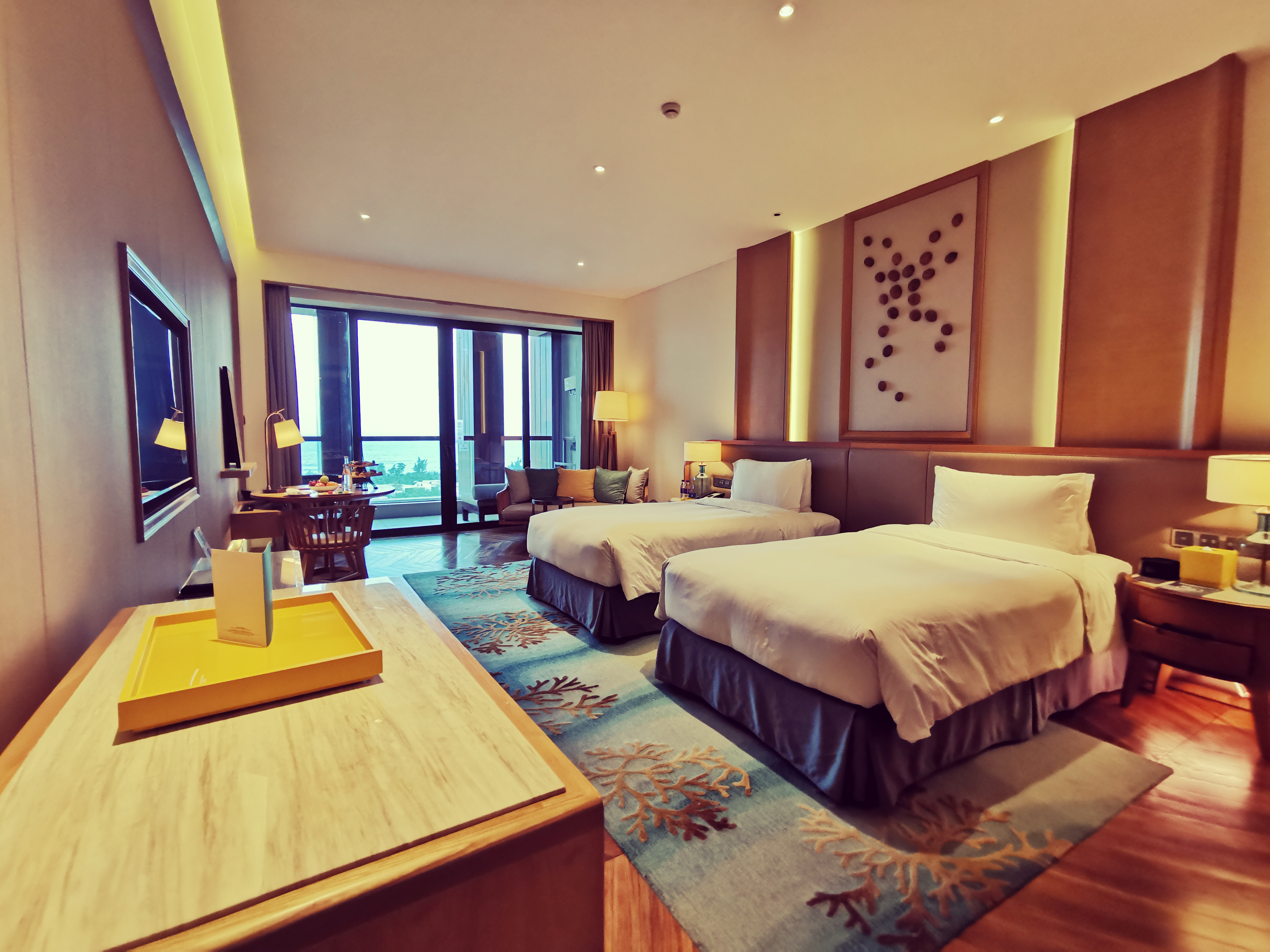 冬天旅行首选目的地，三亚吃喝玩乐全攻略，给你最悠闲的海岛时光