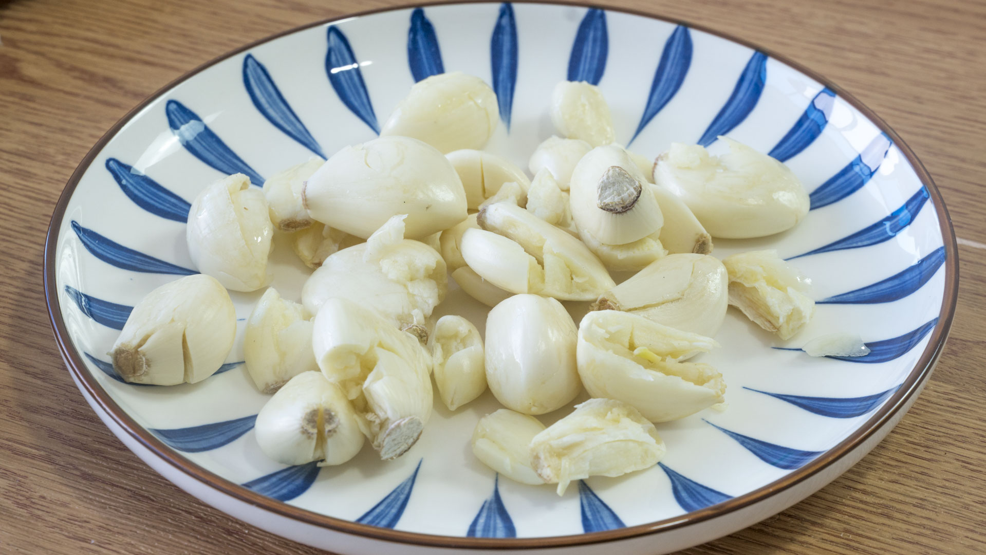 金针菇保存不要直接放冰箱，这样保存，放一个月照样好吃，真实用