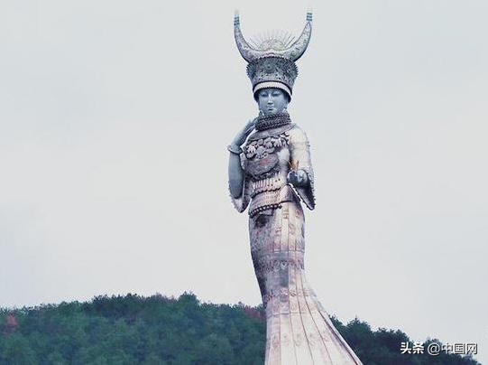 贵州一贫困县斥资逾8600万建女神雕塑?官方回应