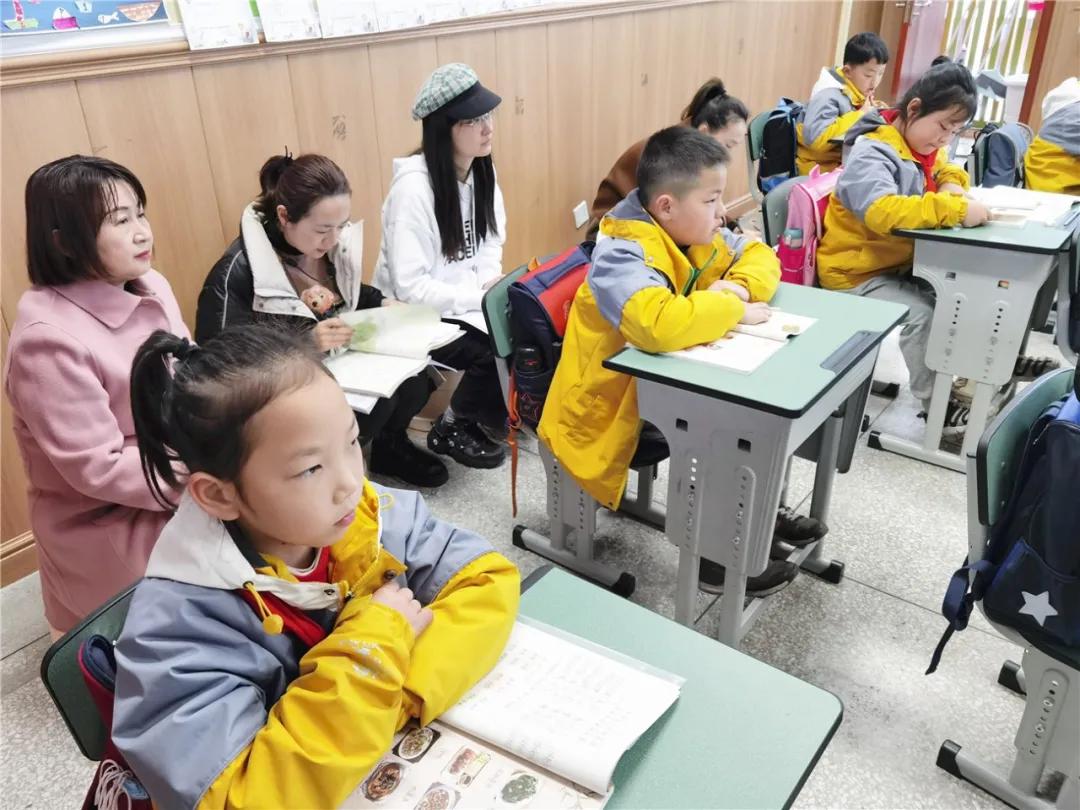 双流区实验小学外国语学校语文组常规教研活动