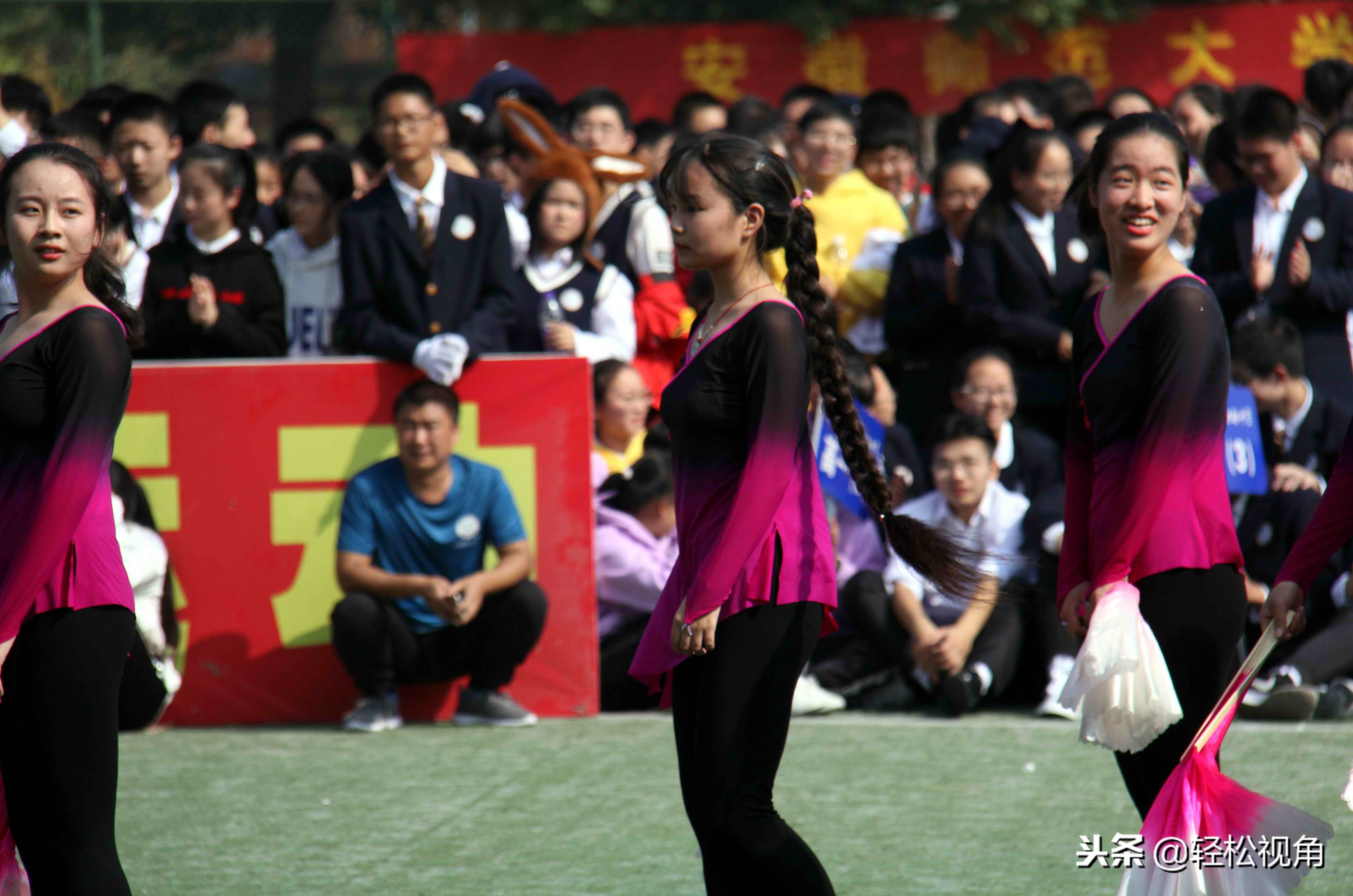 安徽芜湖：学霸高中的老师能文能舞，有位美女的辫子有1米多长！