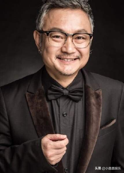 发文庆祝“逃离北京”成功，87版贾宝玉扮演者，