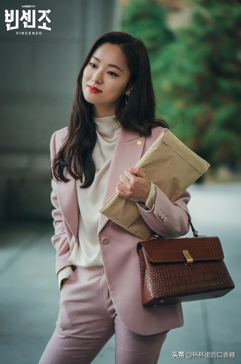 " Wen Senzun of black path lawyer " Quan Rubin wraps packet of special number of a eriodical! JoyGryson gives looking glass rate is high