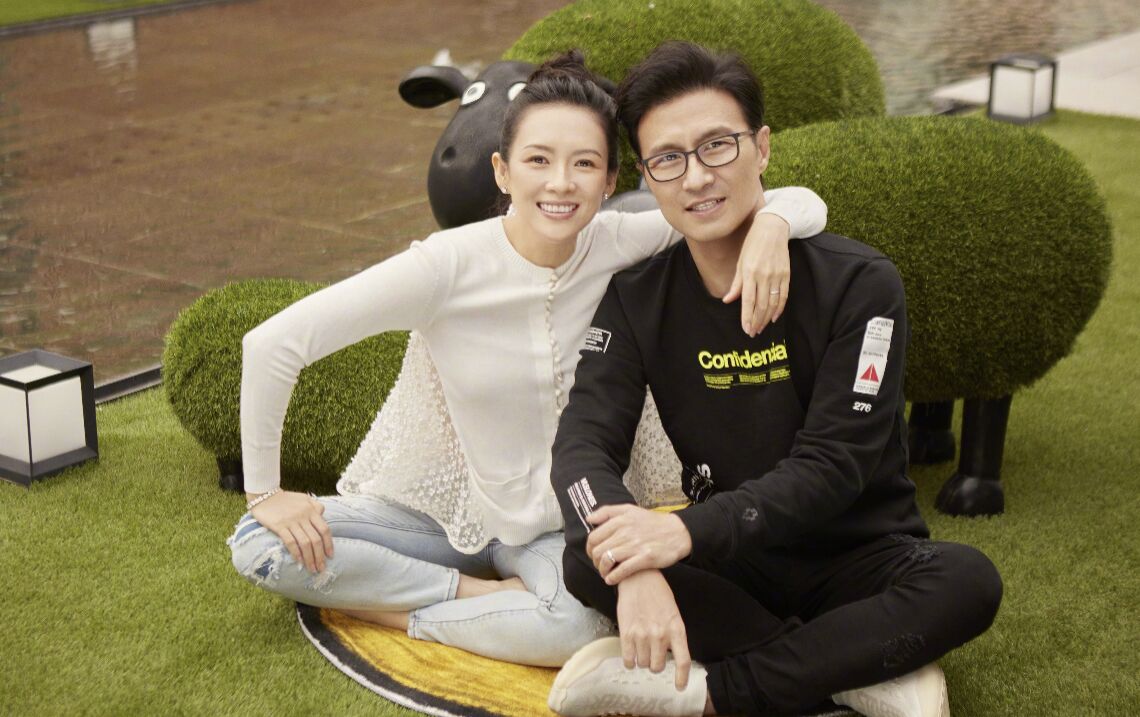42岁章子怡首次当导演，与小6岁男星演夫妻，却被网友嘲讽像母子