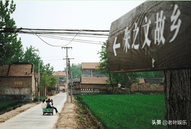 草根明星“大衣哥”忍讓9年，一次性討回，出手?jǐn)財(cái)啻迕褙?cái)路