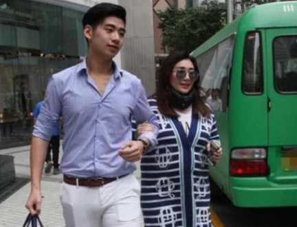 东北小伙22岁迎娶赌王千金，分得14亿陪嫁，经历让赌王都佩服