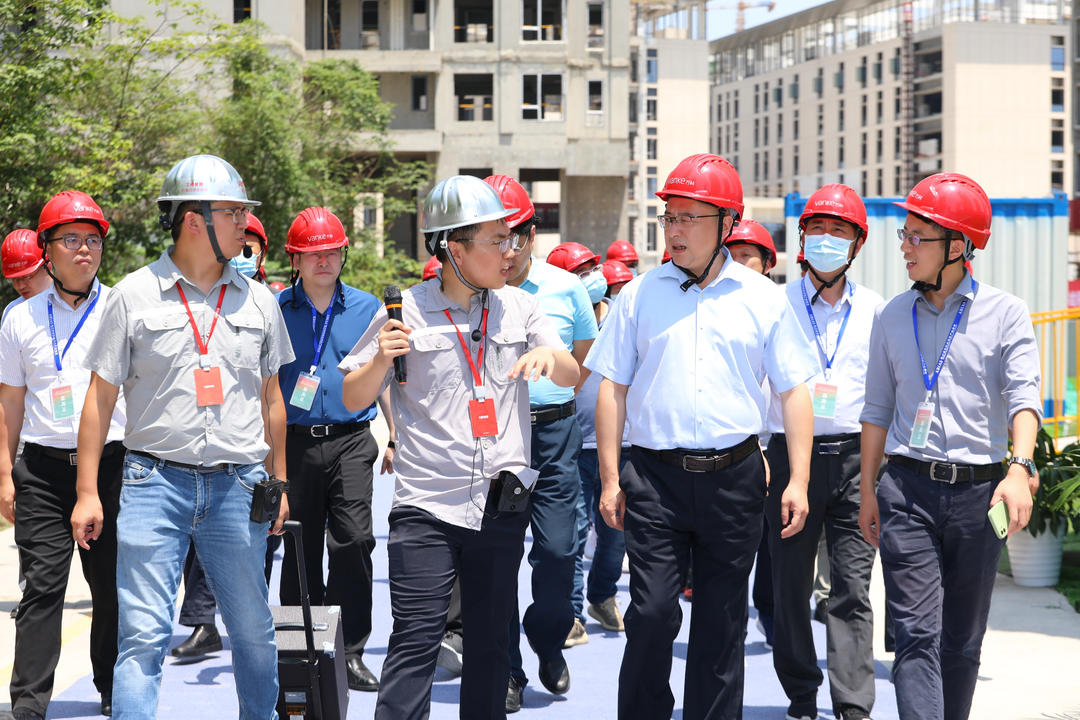 行业"大咖"走进万科天府锦绣 共话装配式建筑发展 解锁品质人居未来