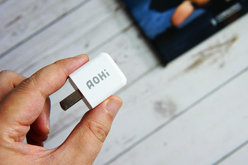 小體積，大能量：Aohi magcube 20W充電器體驗(yàn)