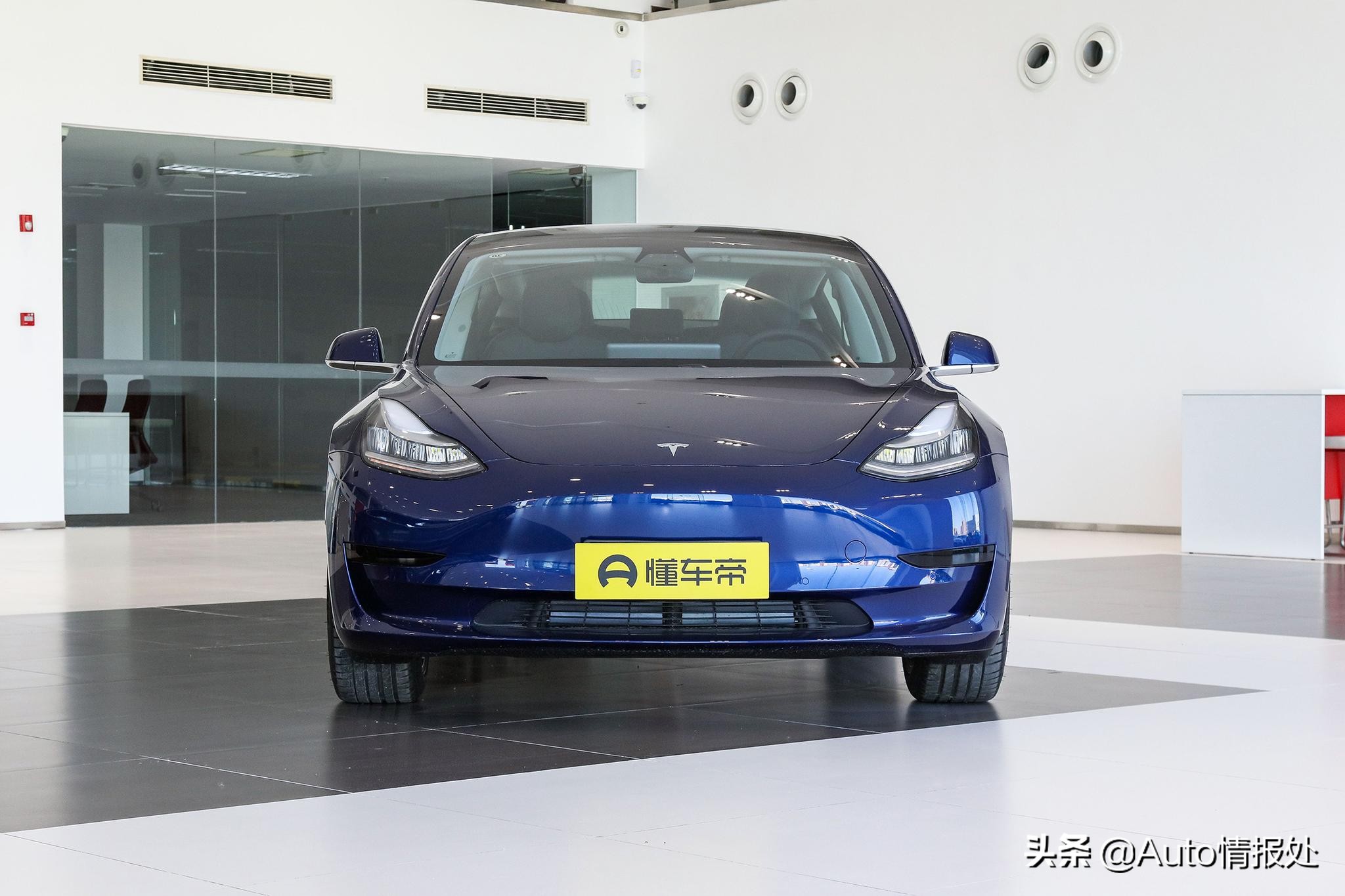 新款特斯拉Model 3上市 24.99万元起 价格是优势