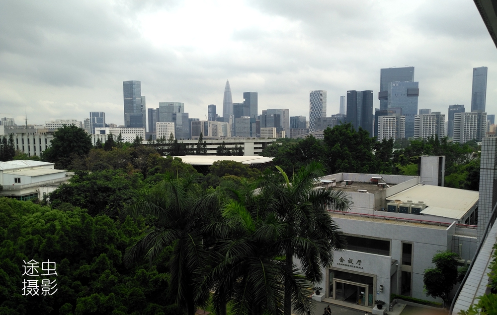 深圳大学俯瞰图(在深圳大学俯瞰深圳最强区南山区，天际线壮观，绿化更值得点赞！)