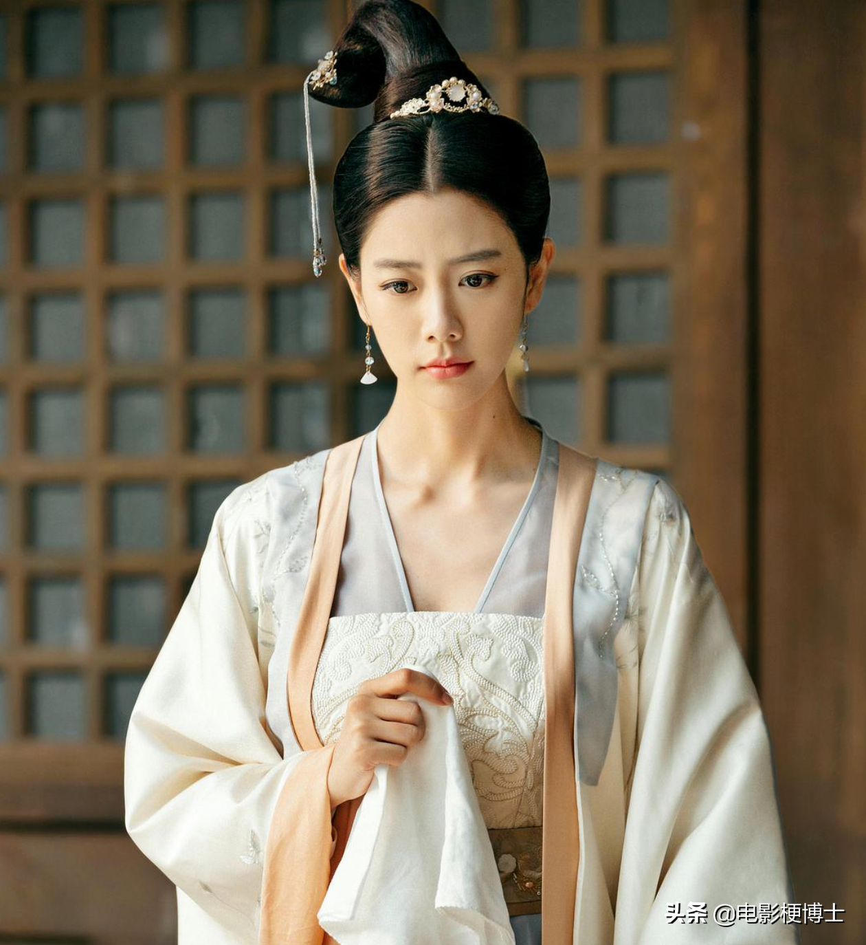 春节前上映的三部国产喜剧，三大清纯美人主演