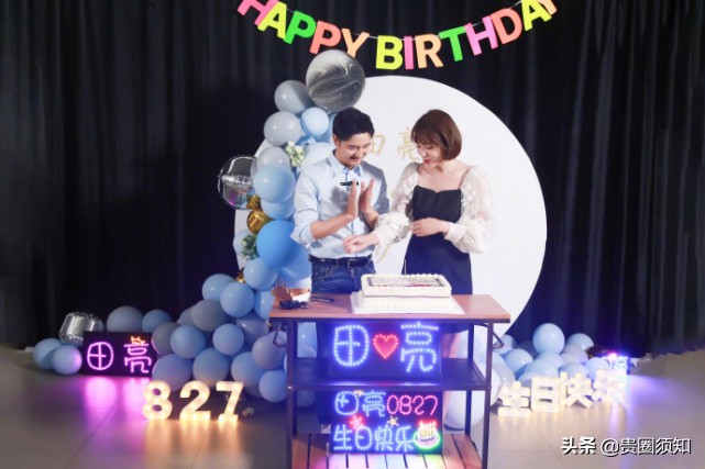 田亮晒照庆生表白叶一茜，一家四口比心合影超温馨，森碟颜值出众