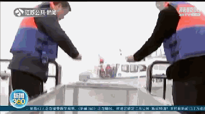 回家！五尾中华鲟宝宝被小心翼翼放归长江