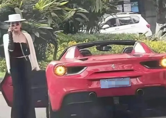 徽州宴新进展来了！税收单牵出老板猫腻，难怪老板娘敢如此猖狂