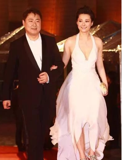 “孔雀公主”金巧巧，挤走范冰冰成博纳老板娘的上位史