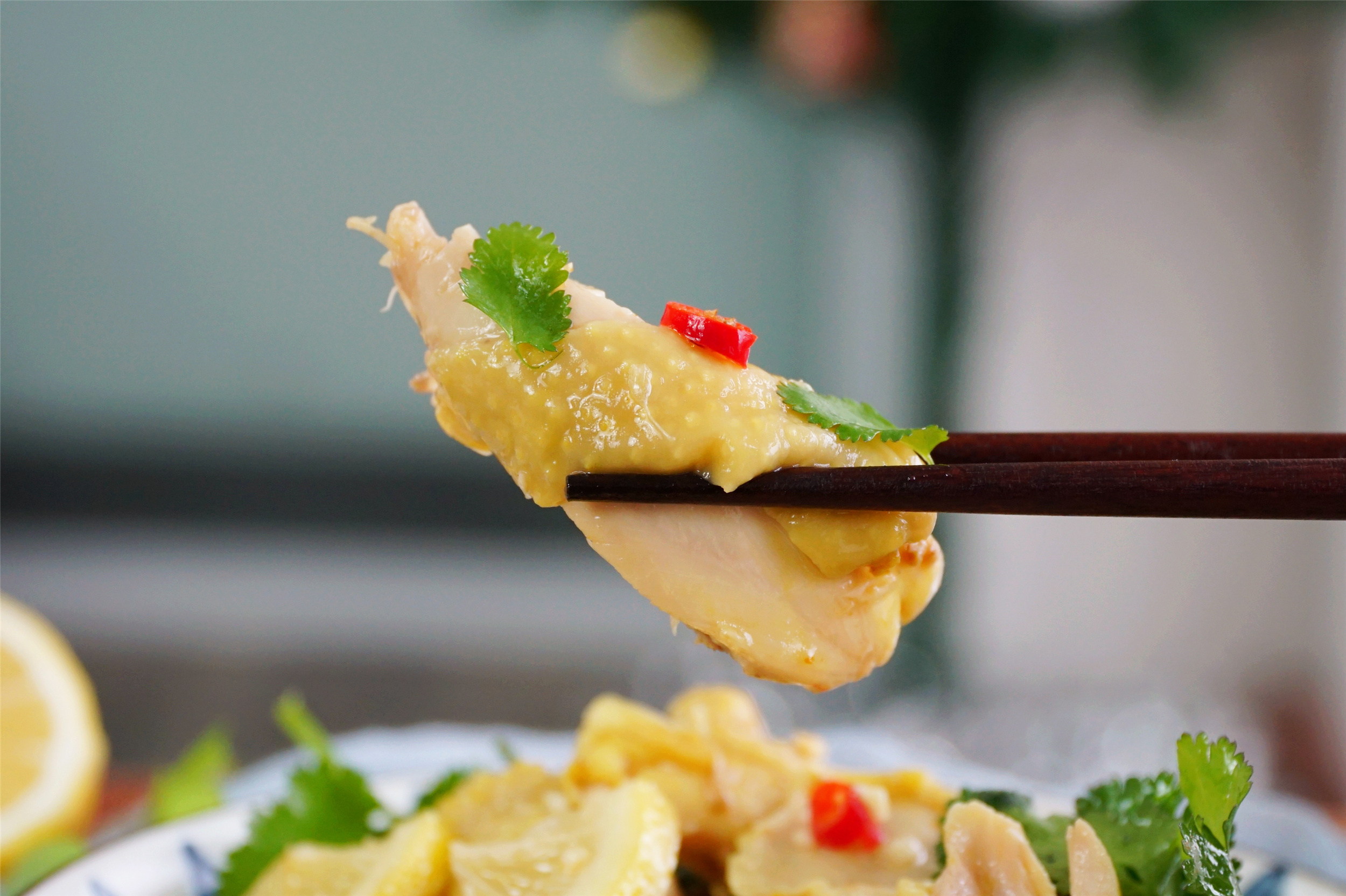 清明過後，雞肉和檸檬堪稱絕配，蛋白質高容易吸收，春天要常吃