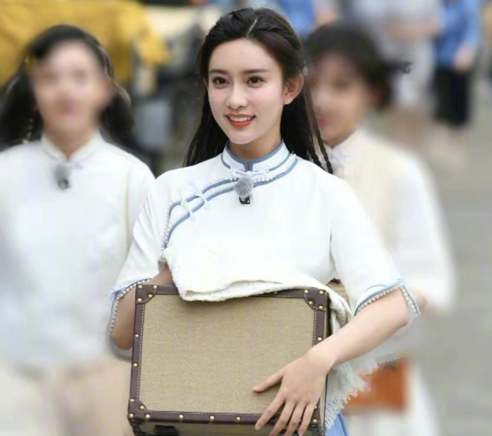 32歲楊穎遇上25歲的孟子義，光看無濾鏡生圖，誰顏值高低一目了然