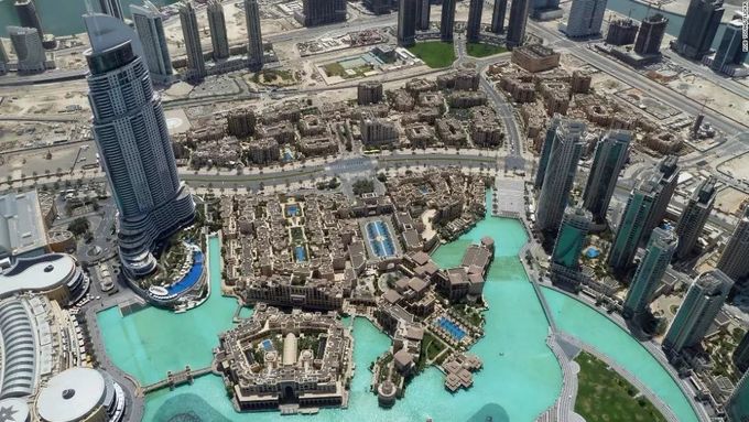 迪拜哈利法塔：探秘世界上最高的建筑