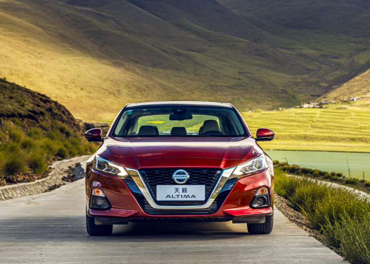 得B级车得天下，老车主是怎么看新天籁的？